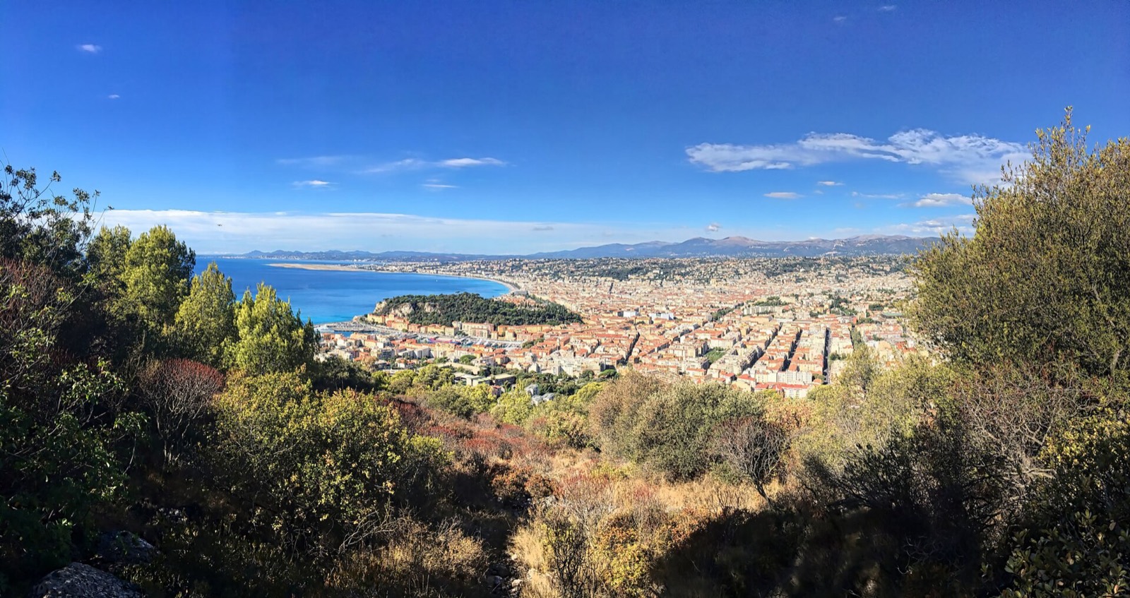 Vista panorâmica de Nice e da Baie des Anges, Côte d'Azur